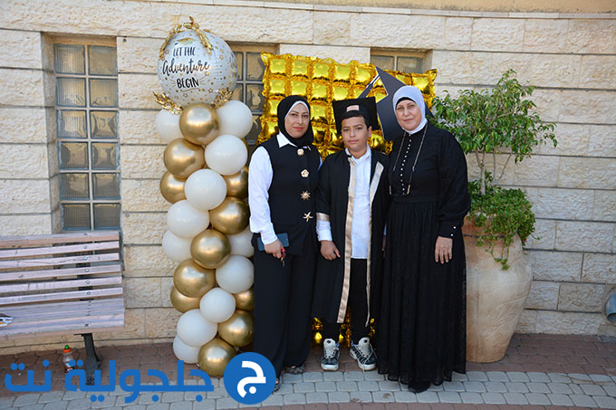 تخريج الفوج العشرين من مدرسة أجيال الابتدائية في جلجولية